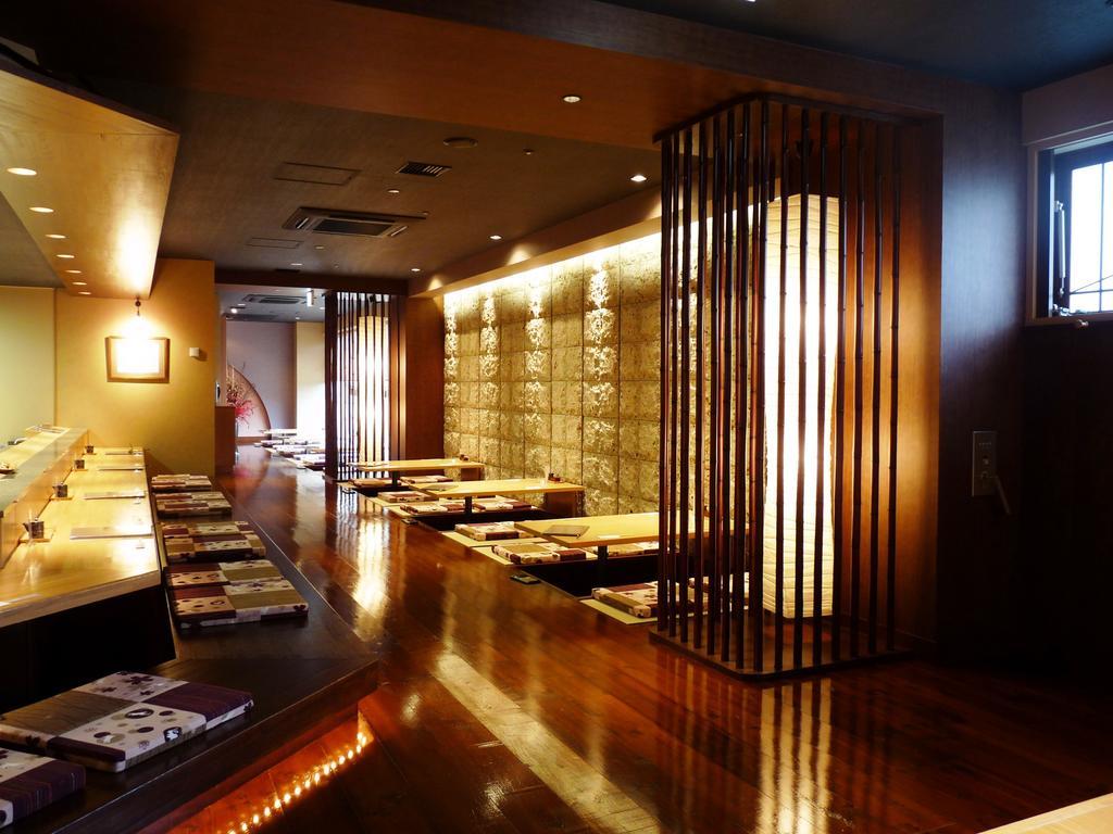 Shin Furano Prince Hotel Екстер'єр фото Interior of a restaurant in Tokyo