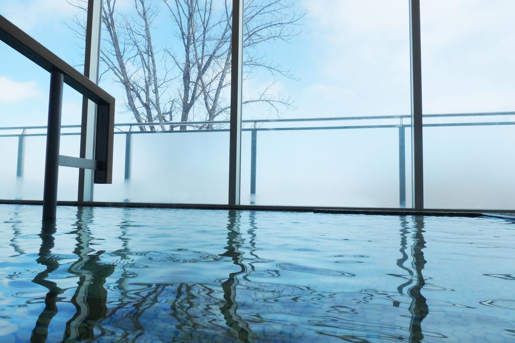 Shin Furano Prince Hotel Екстер'єр фото A view of the indoor pool
